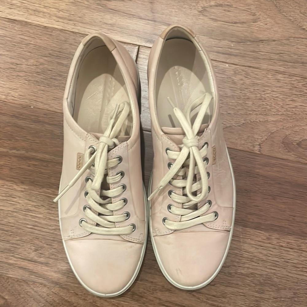 light pink ecco shoes!